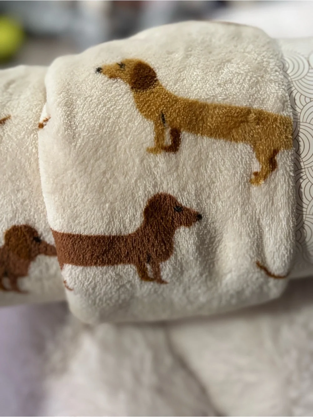 Cream & Gold Pet Throw - Cozy Dog Blanket dachshund